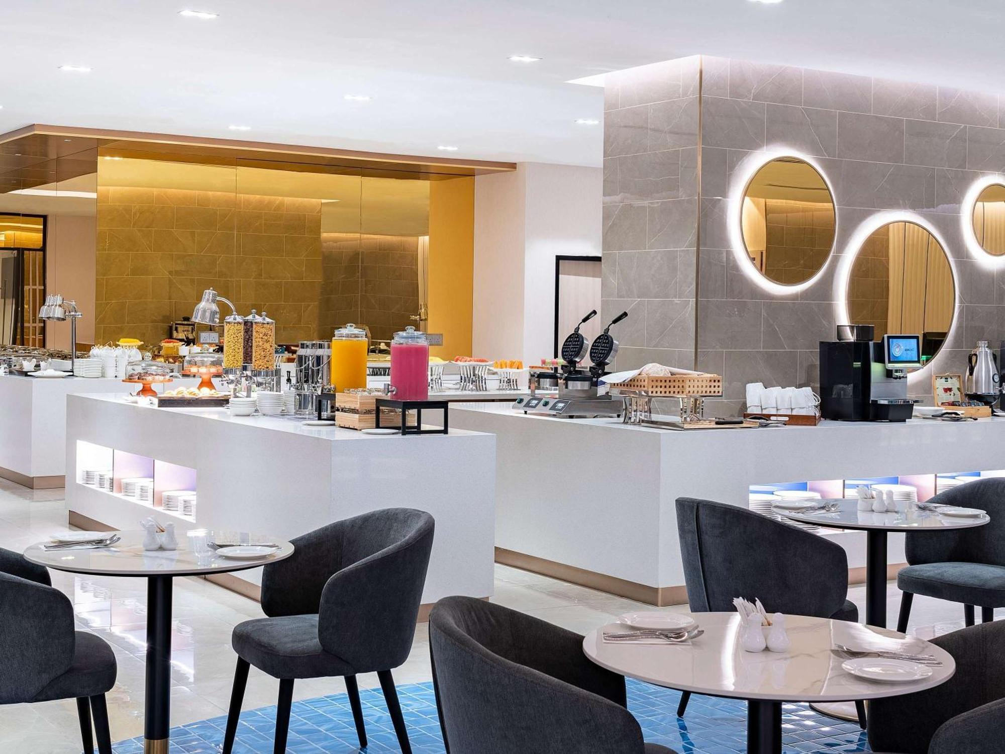 Mercure Kuala Lumpur Trion Esterno foto