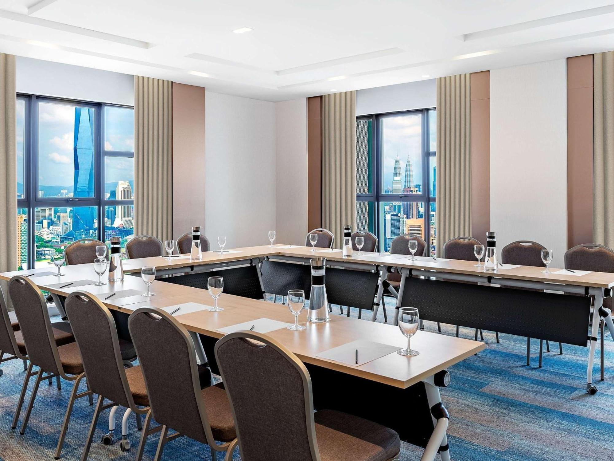 Mercure Kuala Lumpur Trion Esterno foto