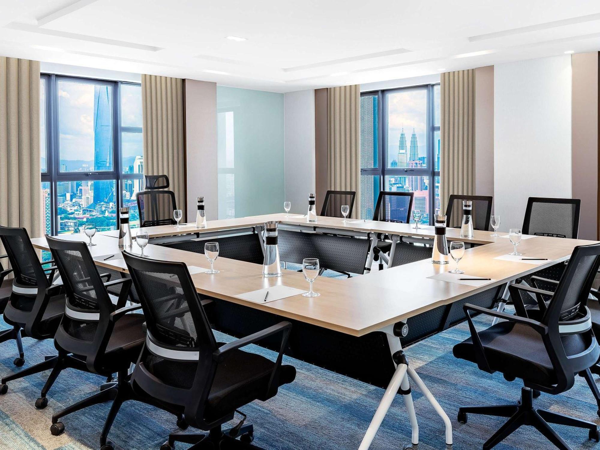 Mercure Kuala Lumpur Trion Esterno foto