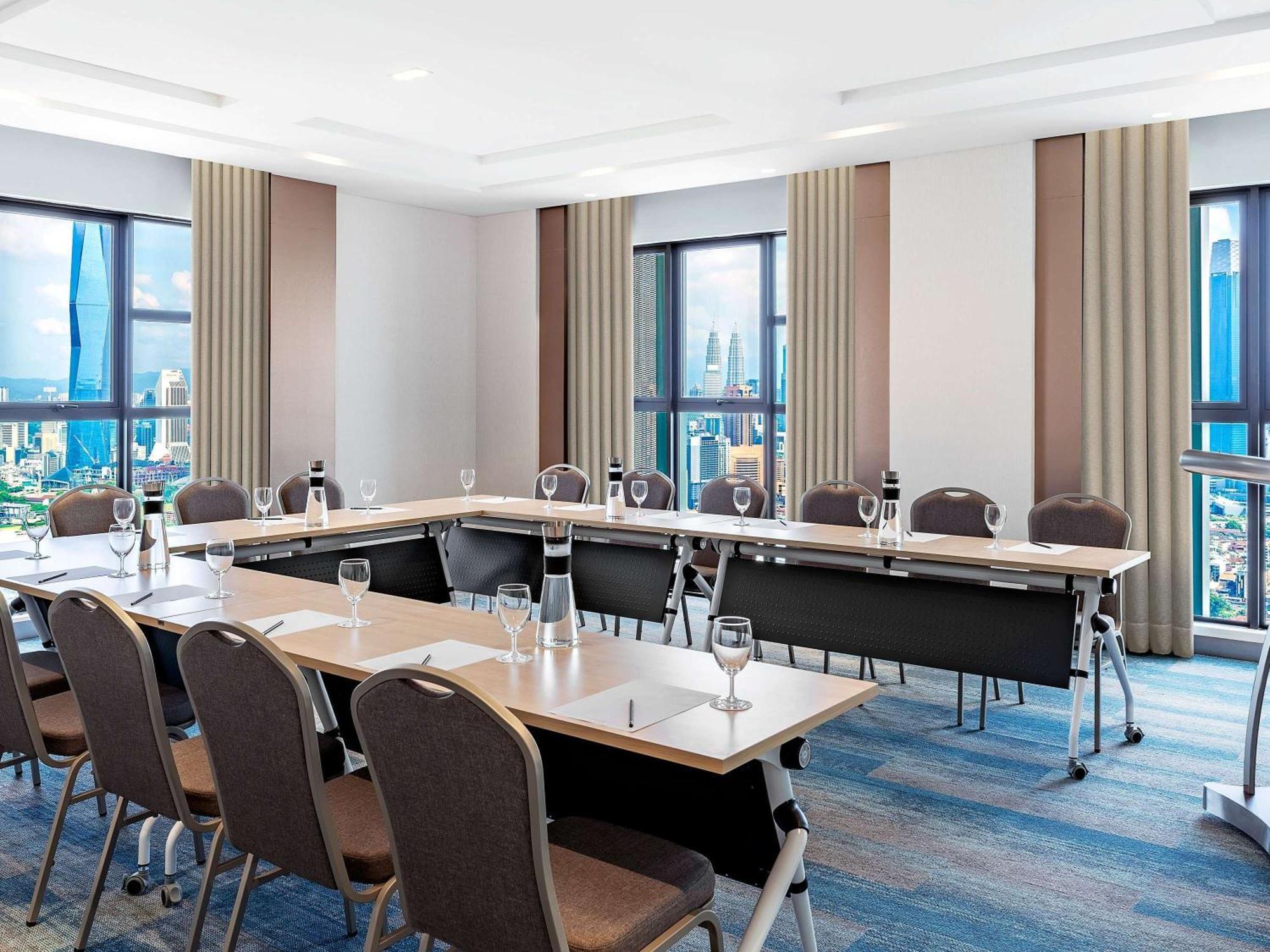 Mercure Kuala Lumpur Trion Esterno foto
